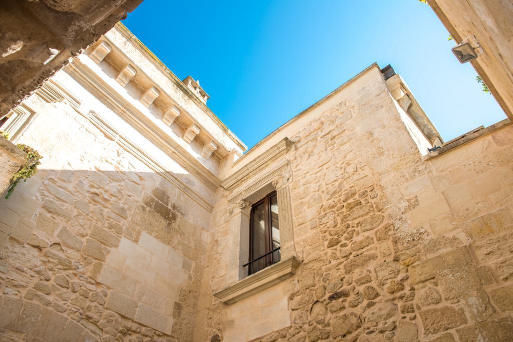Suite Palace Castromediano Lecce Bagian luar foto