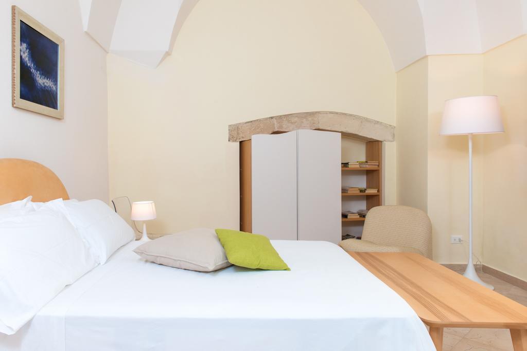 Suite Palace Castromediano Lecce Bagian luar foto