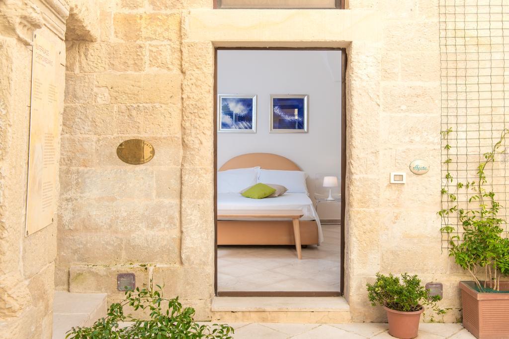 Suite Palace Castromediano Lecce Bagian luar foto