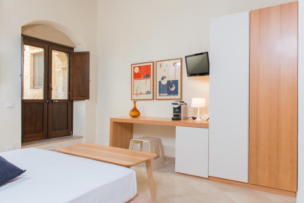 Suite Palace Castromediano Lecce Bagian luar foto
