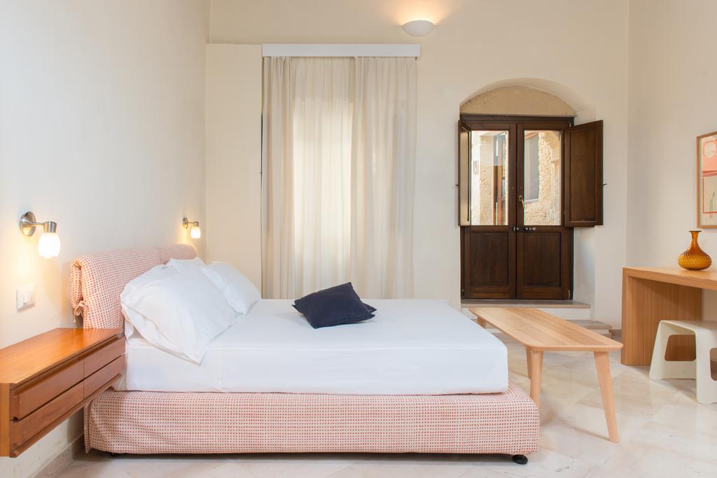 Suite Palace Castromediano Lecce Bagian luar foto