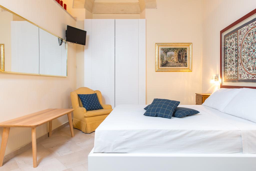 Suite Palace Castromediano Lecce Bagian luar foto