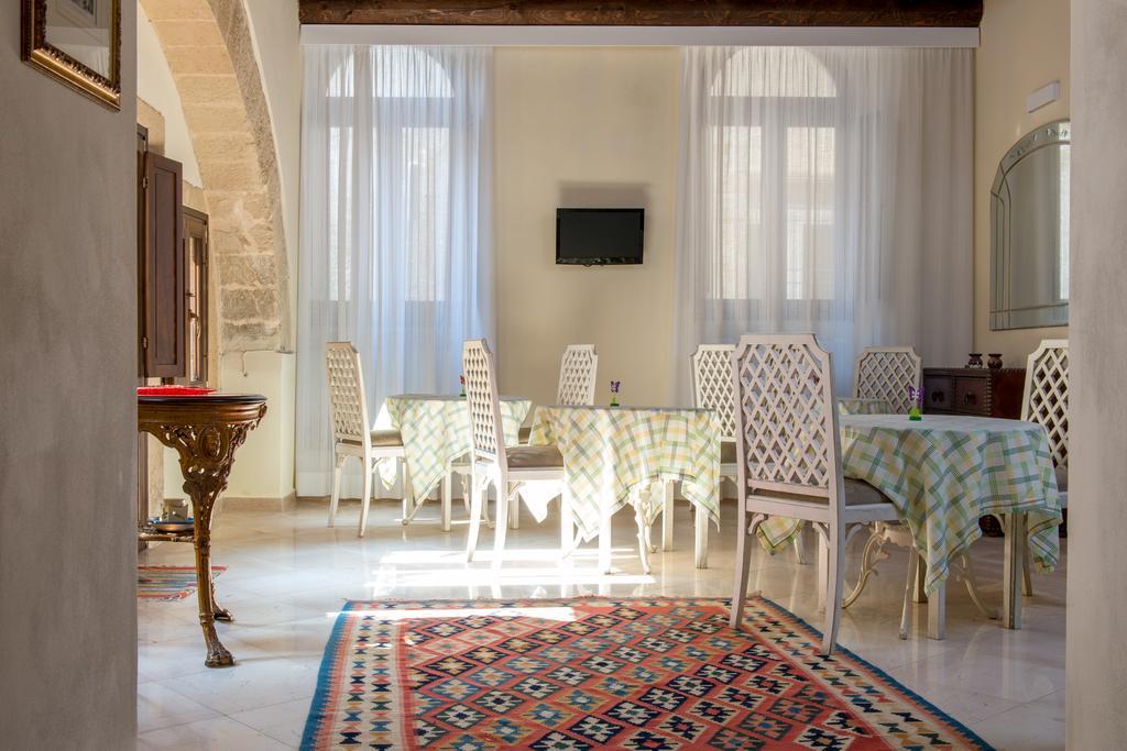 Suite Palace Castromediano Lecce Bagian luar foto